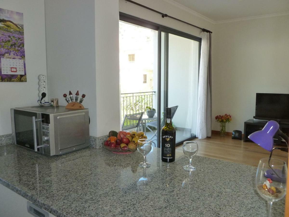 Apartment Machico Near The Beach Екстериор снимка